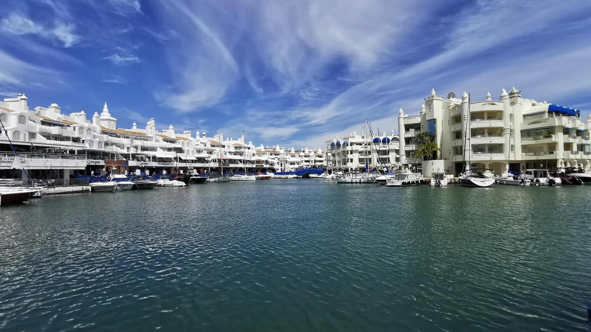 Sunstay Portview Marina Flat II 贝纳尔马德纳 0*,  西班牙
